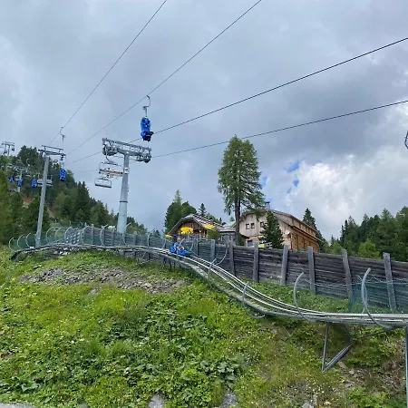 公寓 Am Berg *